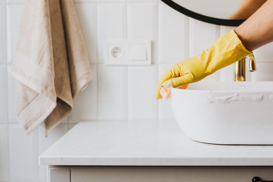 Detailed move-out cleaning for a pristine transition